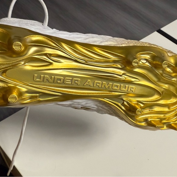 NEW Under Armour Gold and White Sports Cleats - Picture 2 of 6